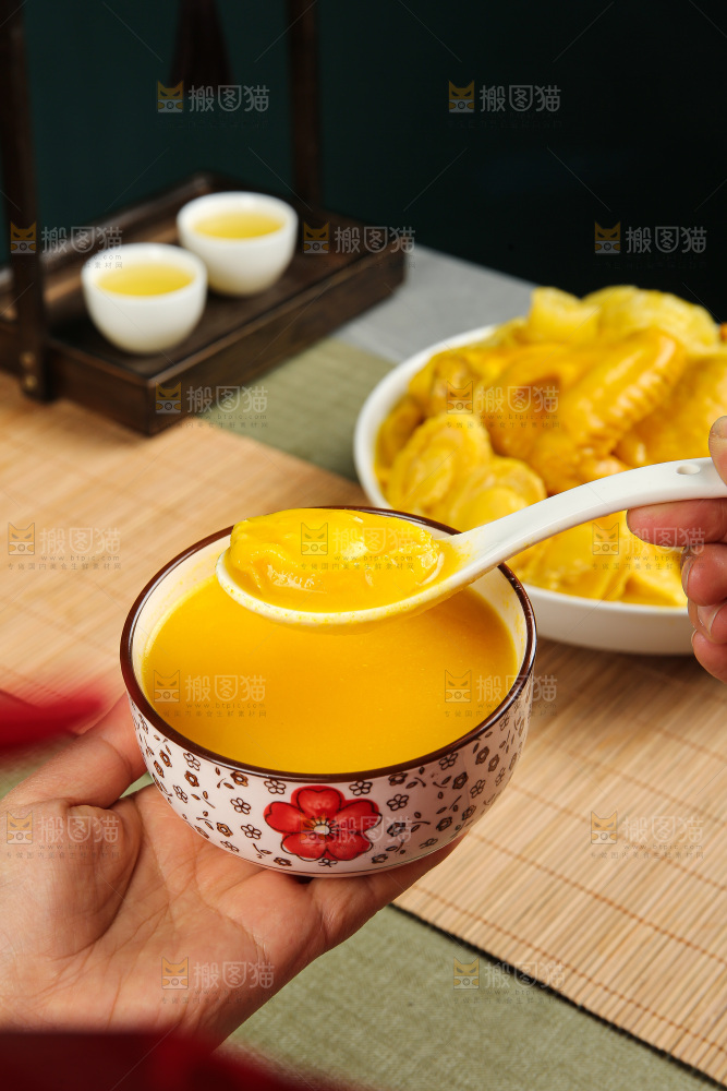 盘里装的花胶鸡