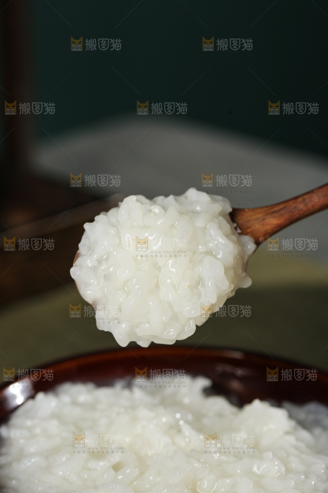 深底上的大米
