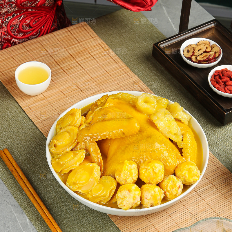 盘里装的花胶鸡