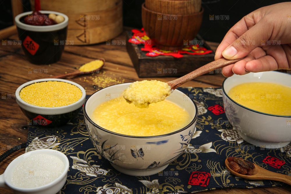 深底上的黄小米