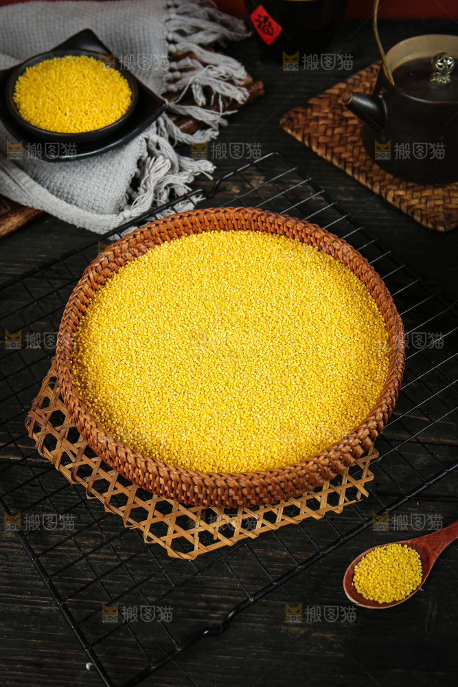 深底上的黄小米
