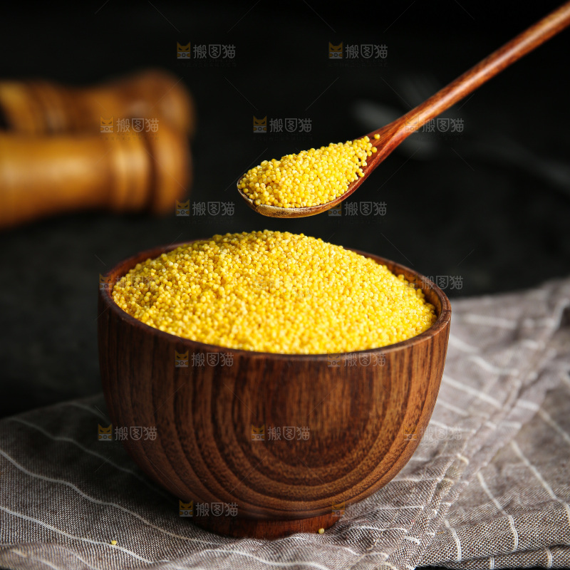 深底上的黄小米