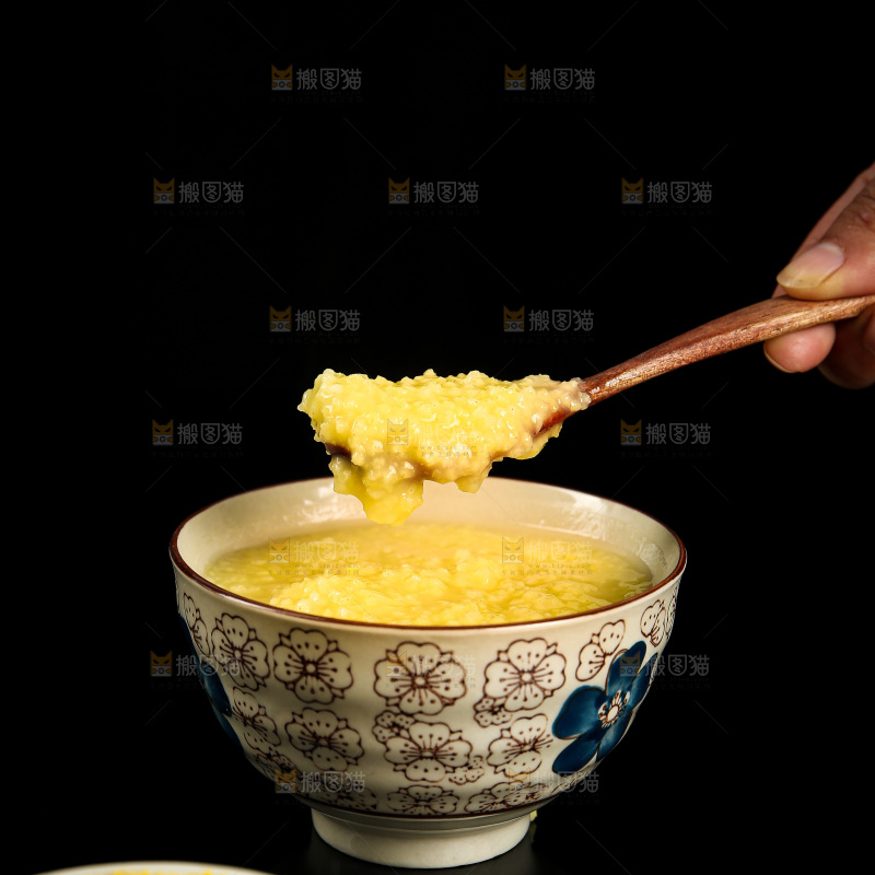 深底上的黄小米