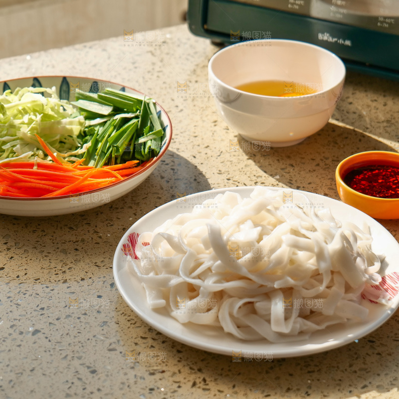 美食制作炒河粉