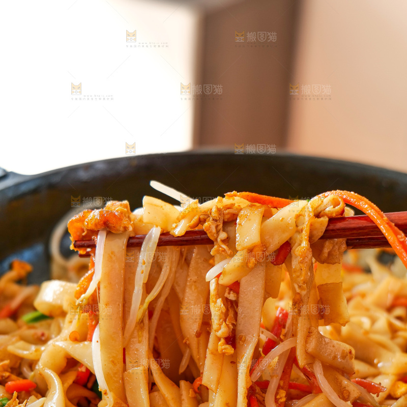 美食制作炒河粉