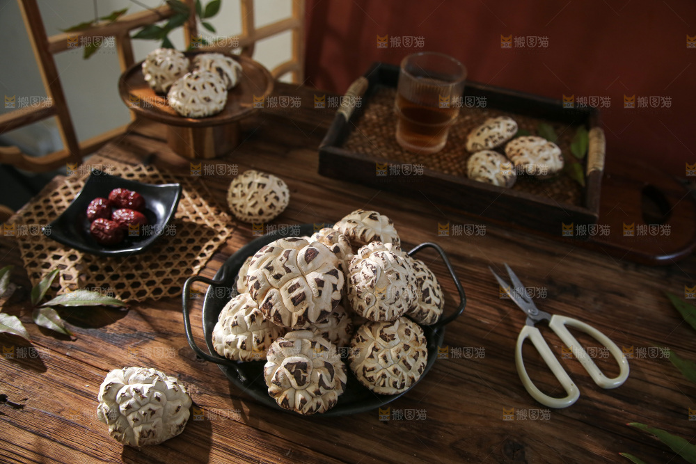 深底上的花菇