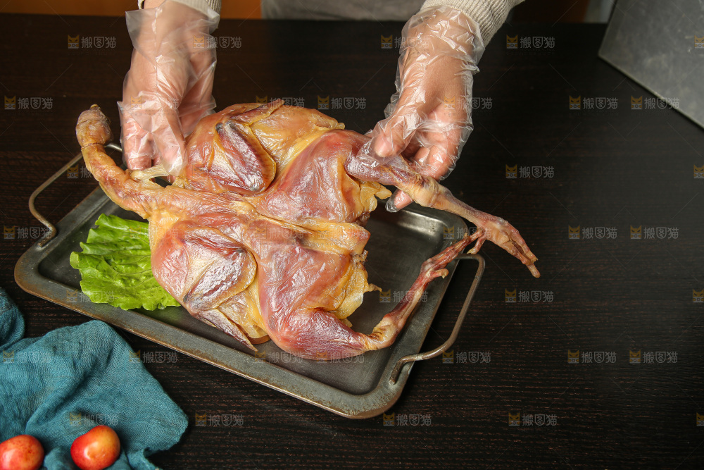深底上的腊鸡