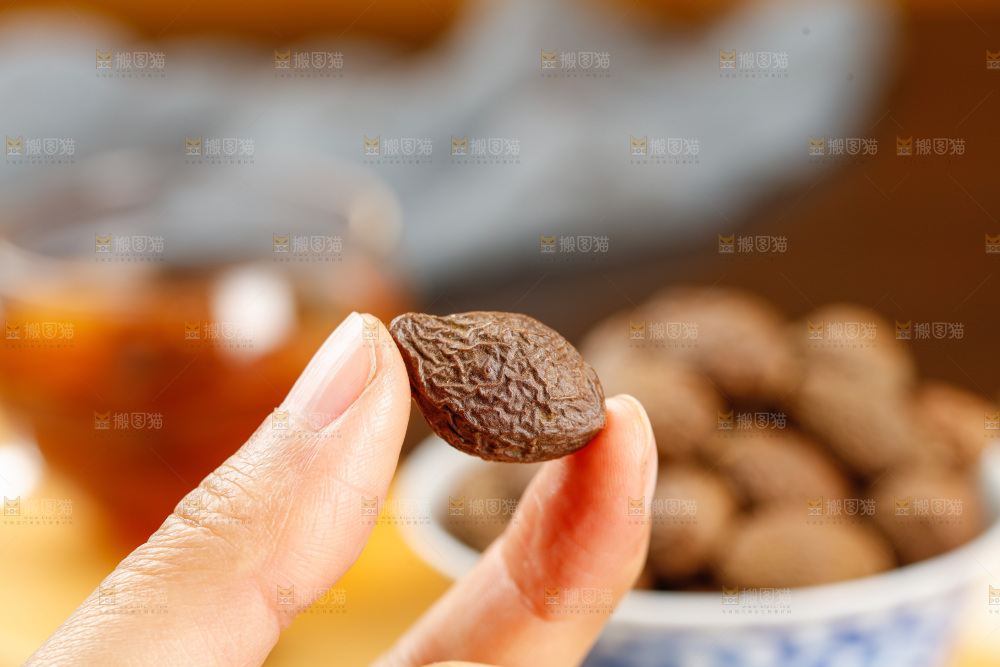深底上的胖大海