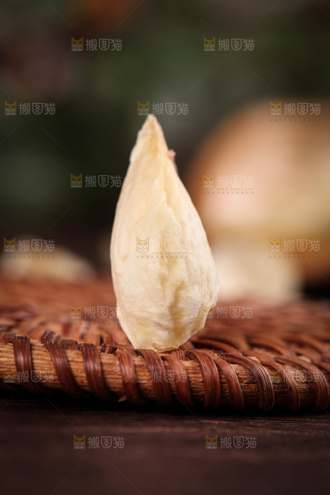 深底上的百合干