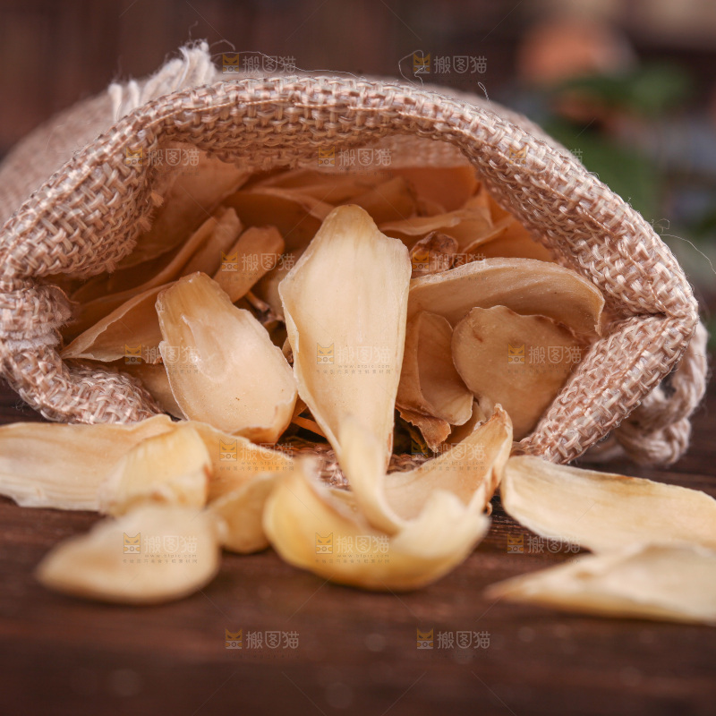 深底上的百合干