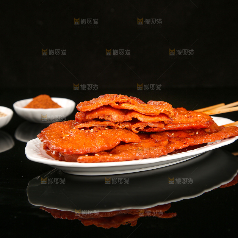 深底上的里脊肉