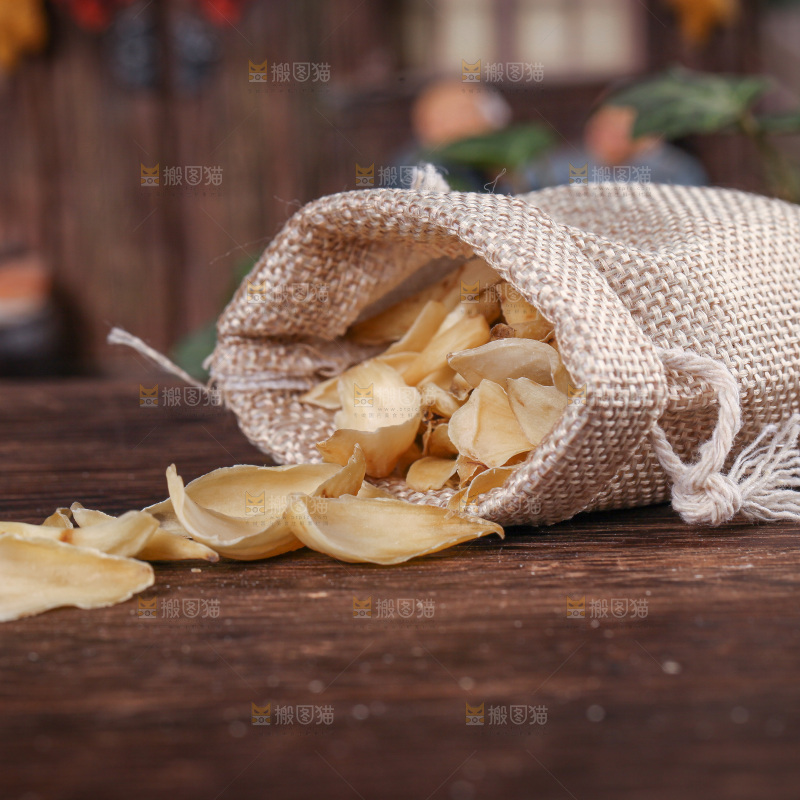 深底上的百合干