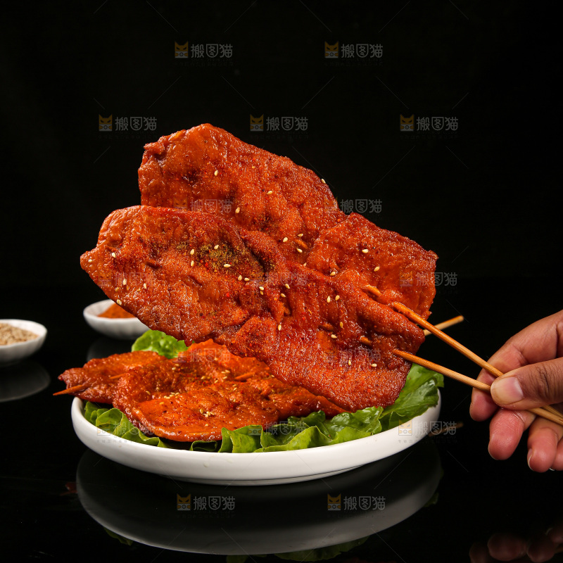 深底上的里脊肉