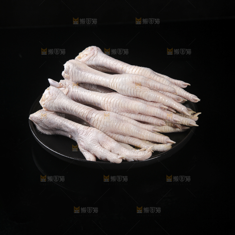 黑底上的鸡爪