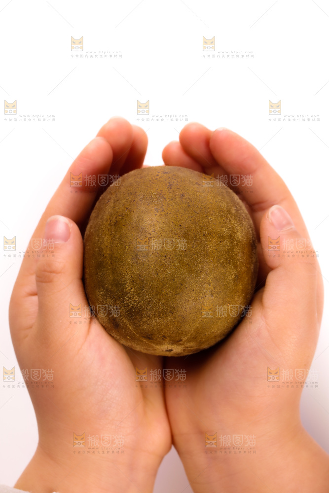 白底上的罗汉果
