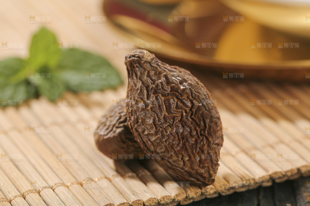 浅底上的胖大海