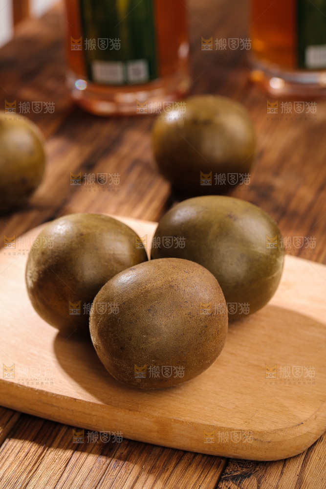 深底上的罗汉果