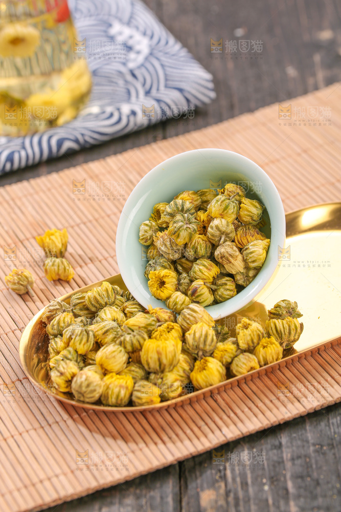 深底上的胎菊