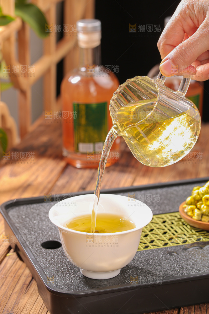 深底上的胎菊
