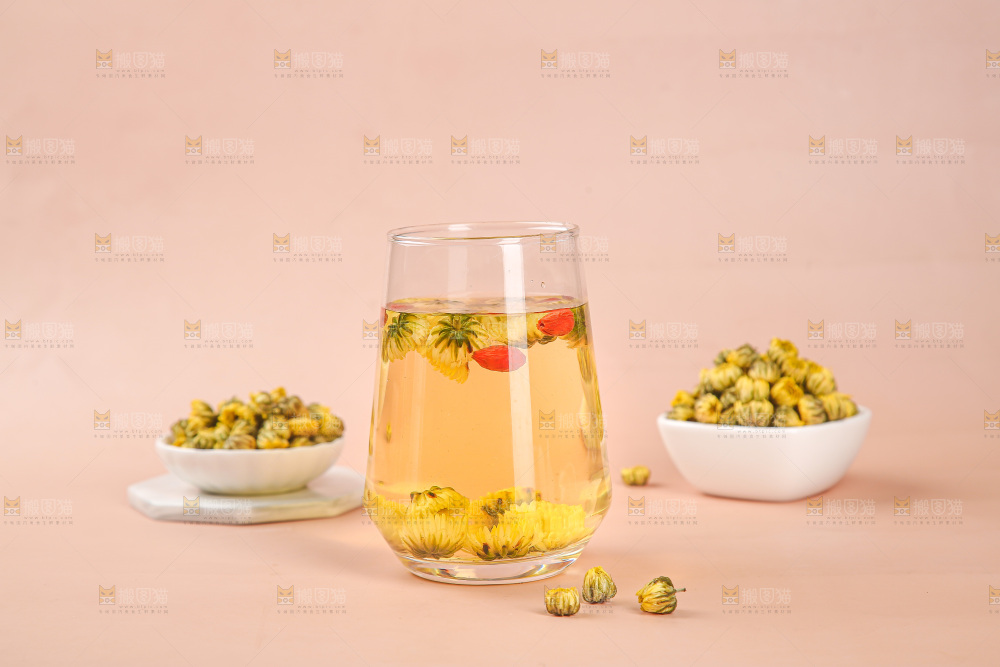 浅底上的胎菊