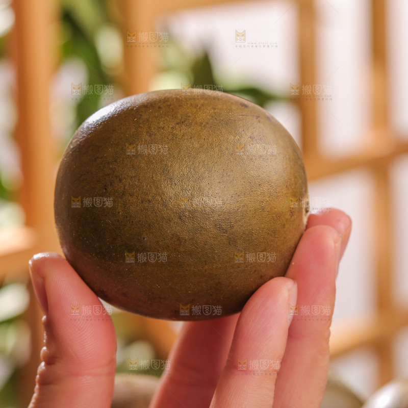深底上的罗汉果