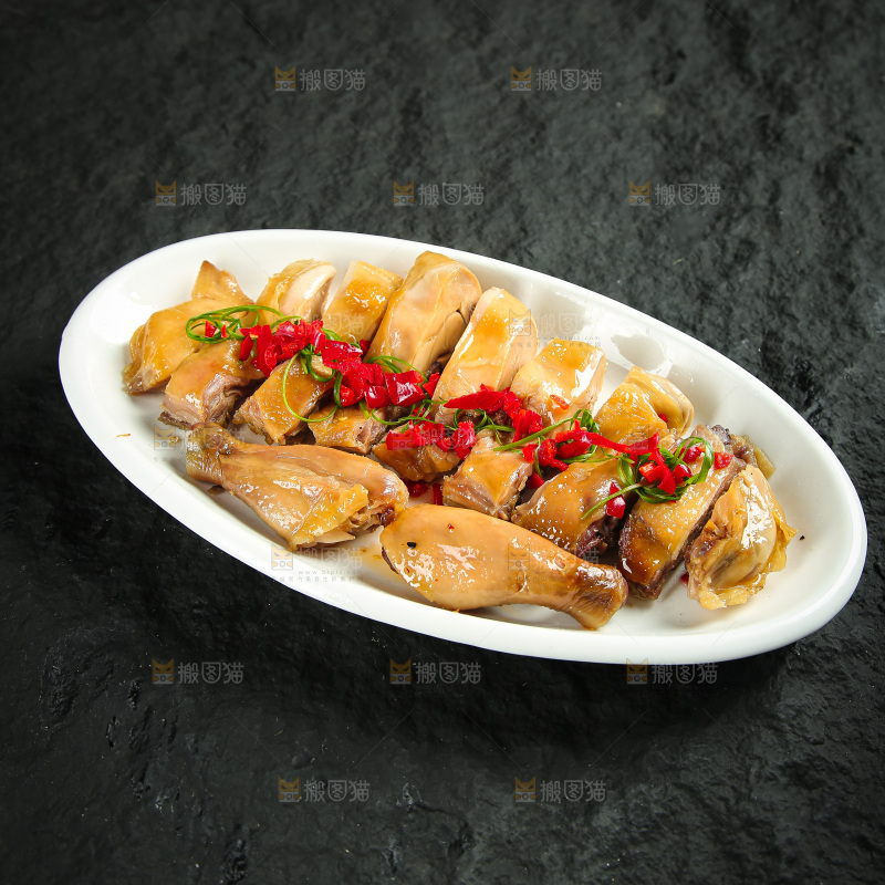 深底上的风干鸡菜品