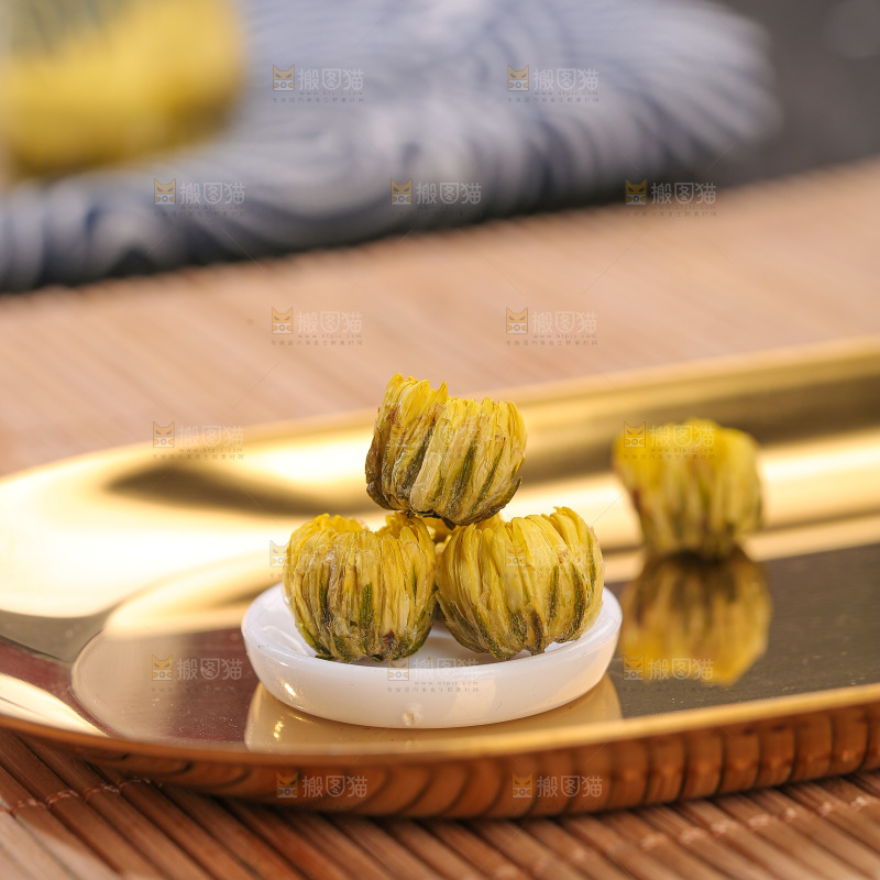 深底上的胎菊