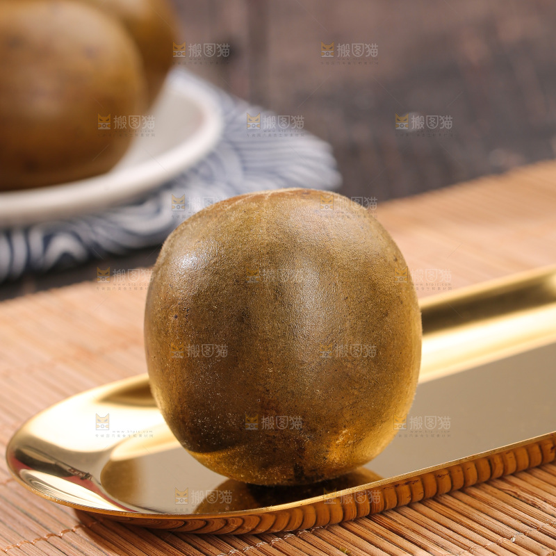 深底上的罗汉果