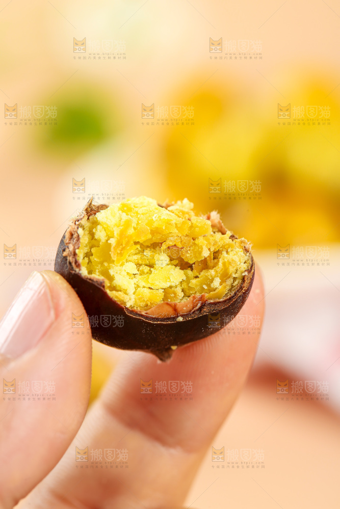 浅底上的板栗仁
