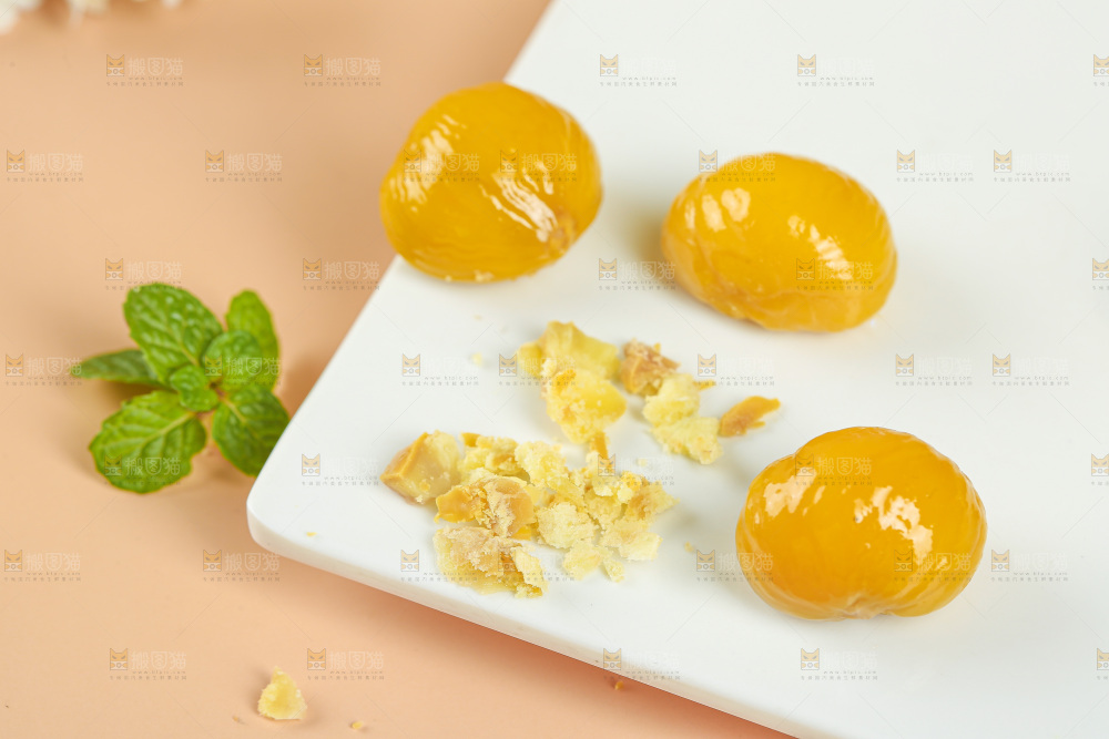 浅底上的板栗仁