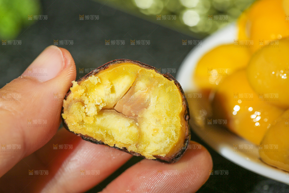 深底上的板栗仁