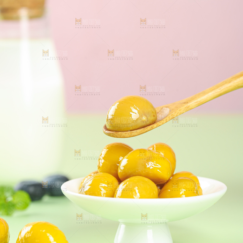 浅底上的板栗仁