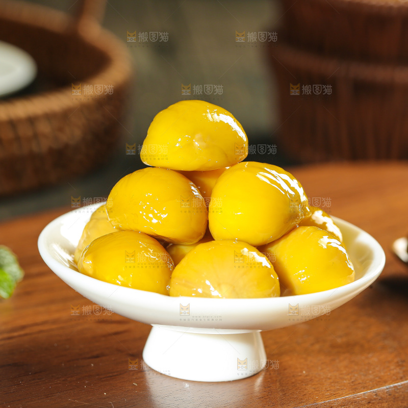 深底上的板栗仁