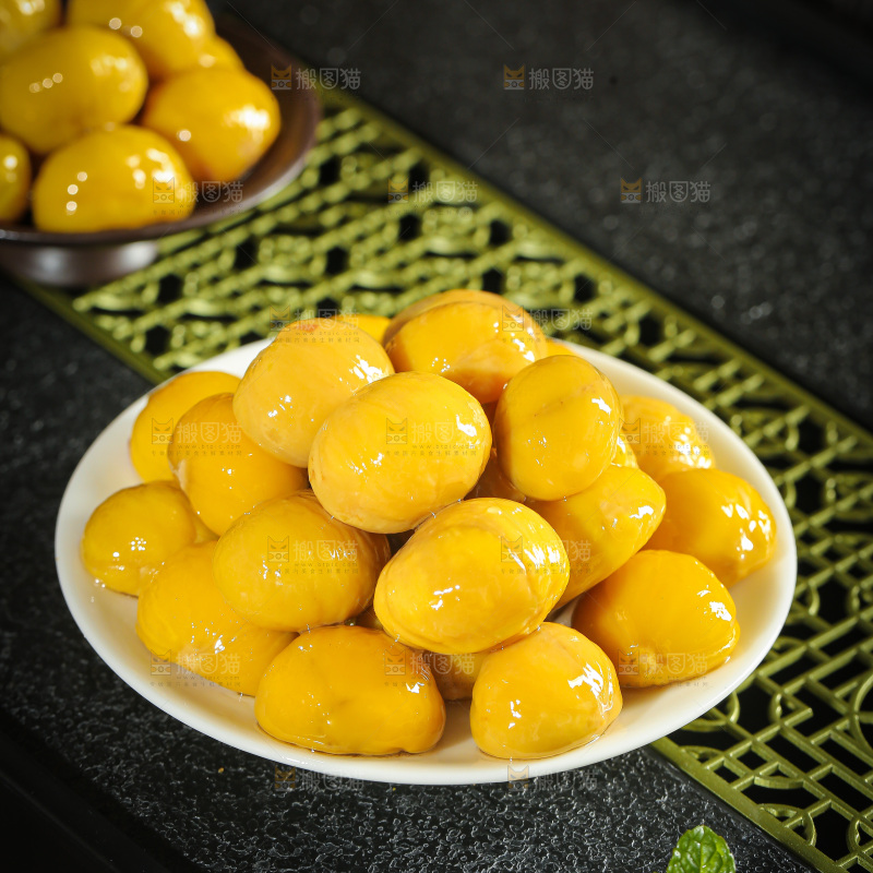 深底上的板栗仁