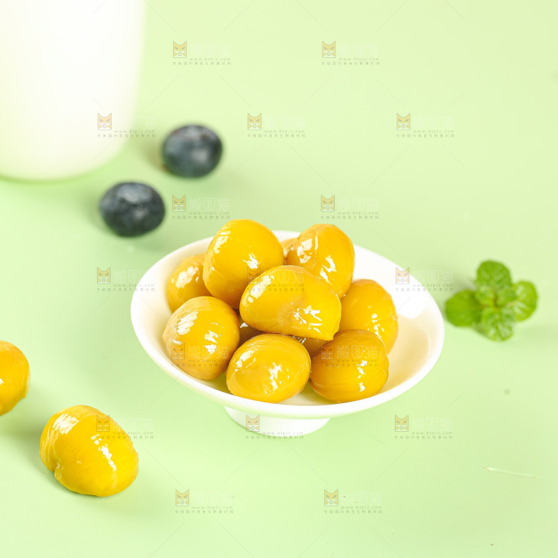 浅底上的板栗仁