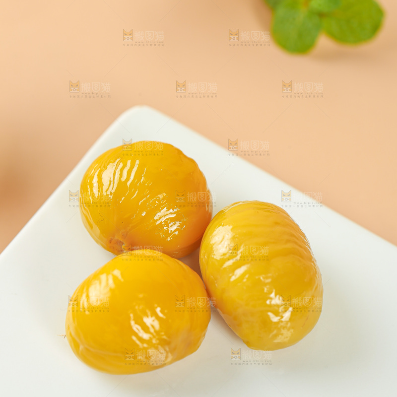 浅底上的板栗仁