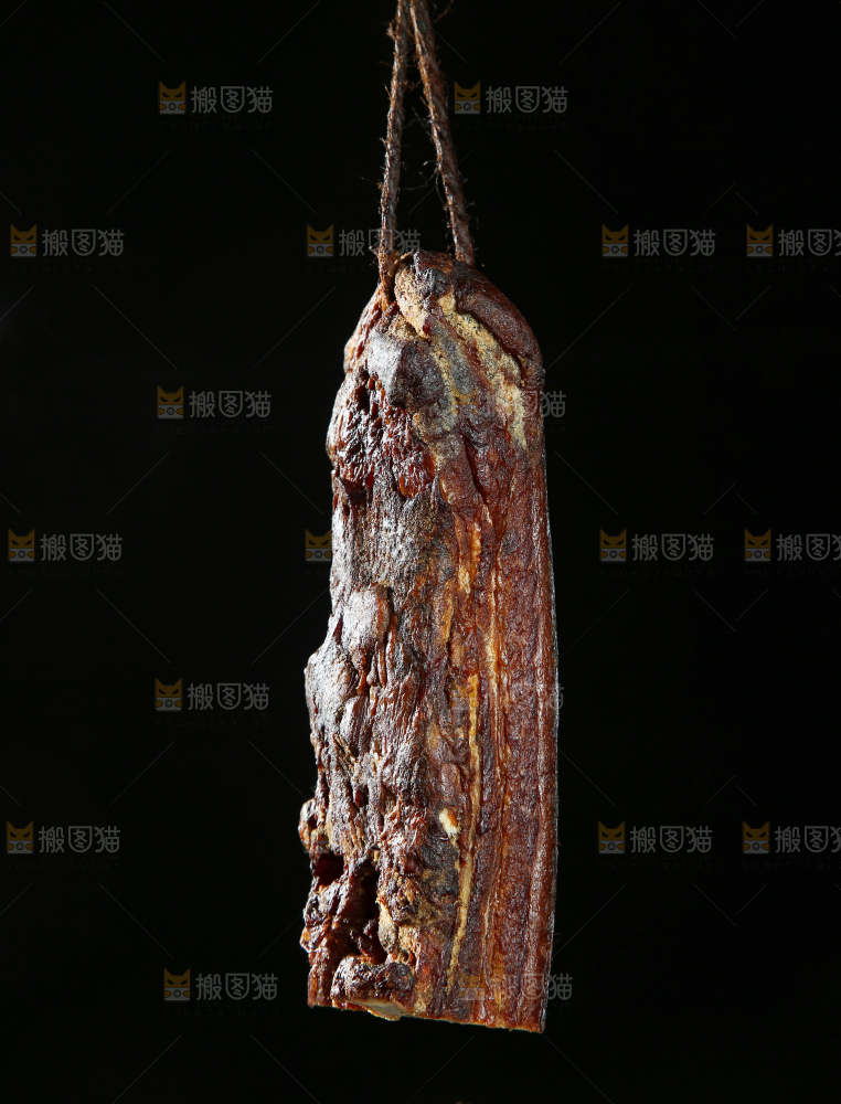 深底上的腊肉