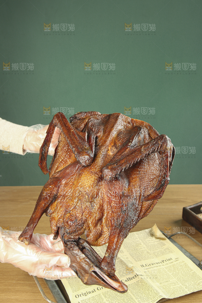 深底上的腊鹅
