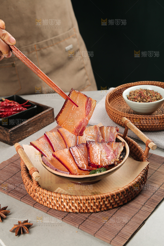 深底上的腊肉