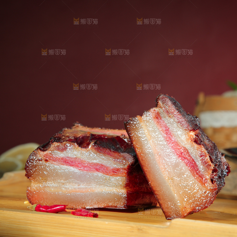 深底上的腊肉
