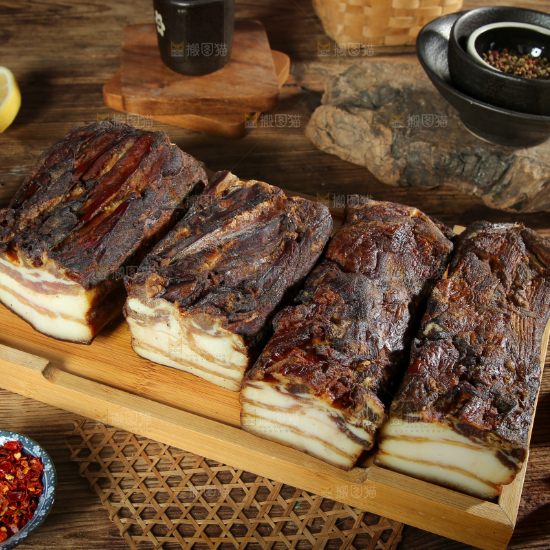 深底上的腊肉
