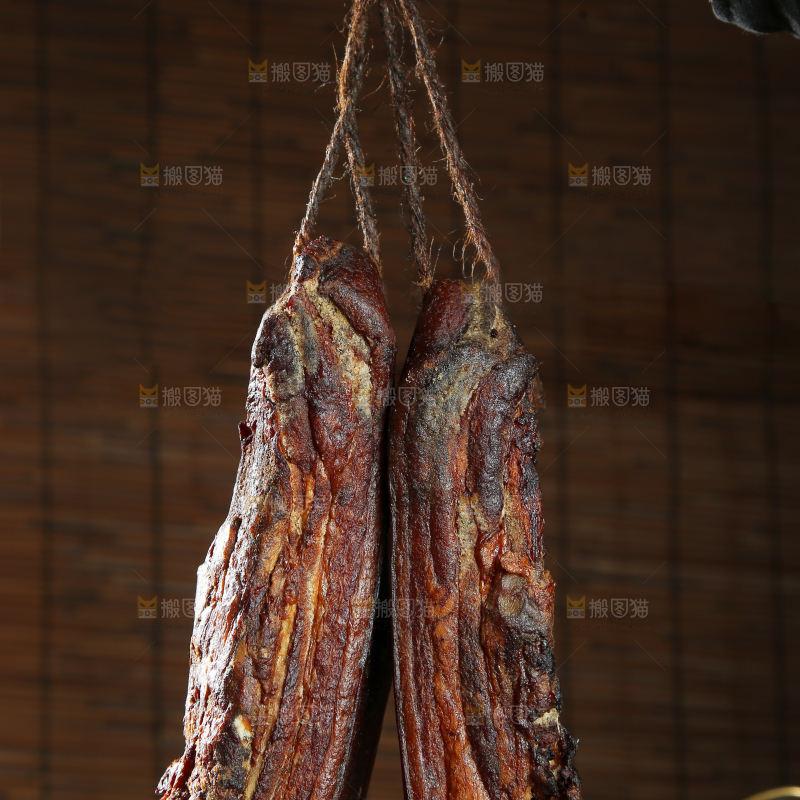 深底上的腊肉