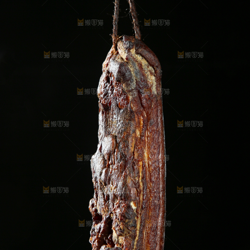 深底上的腊肉