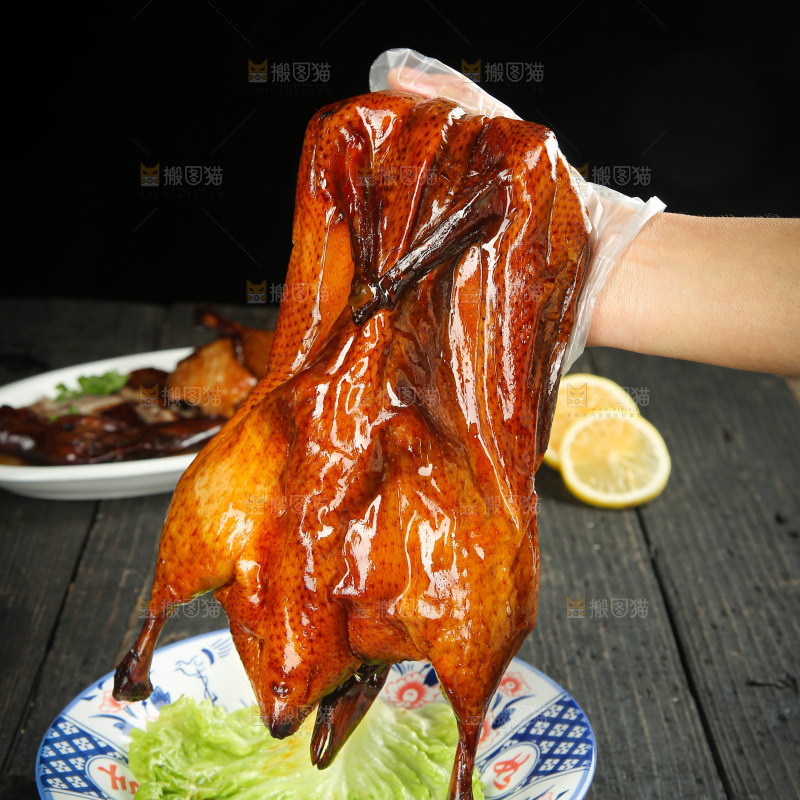 深底上的腊鸭