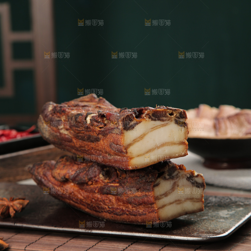 深底上的腊肉