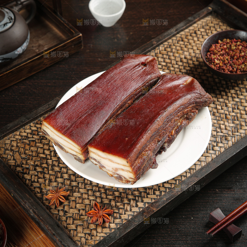 深底上的腊肉