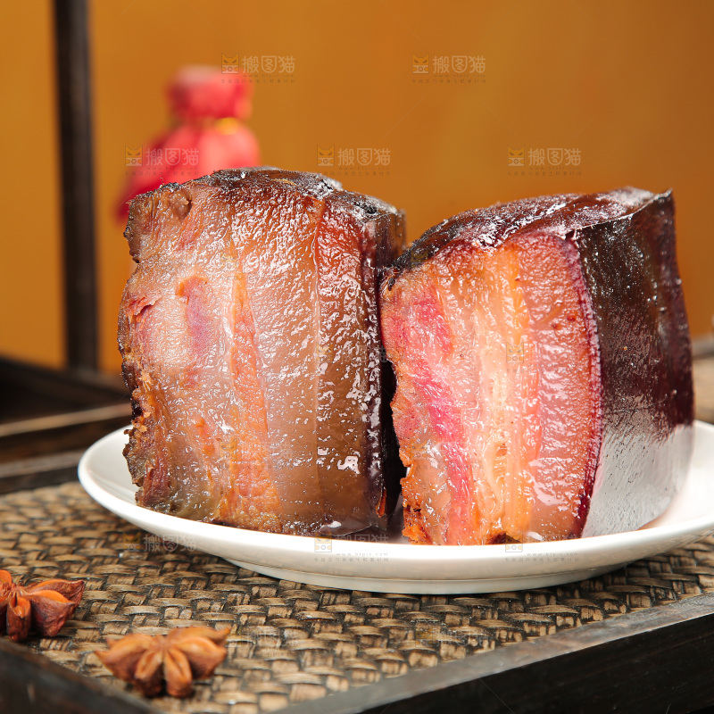 深底上的腊肉