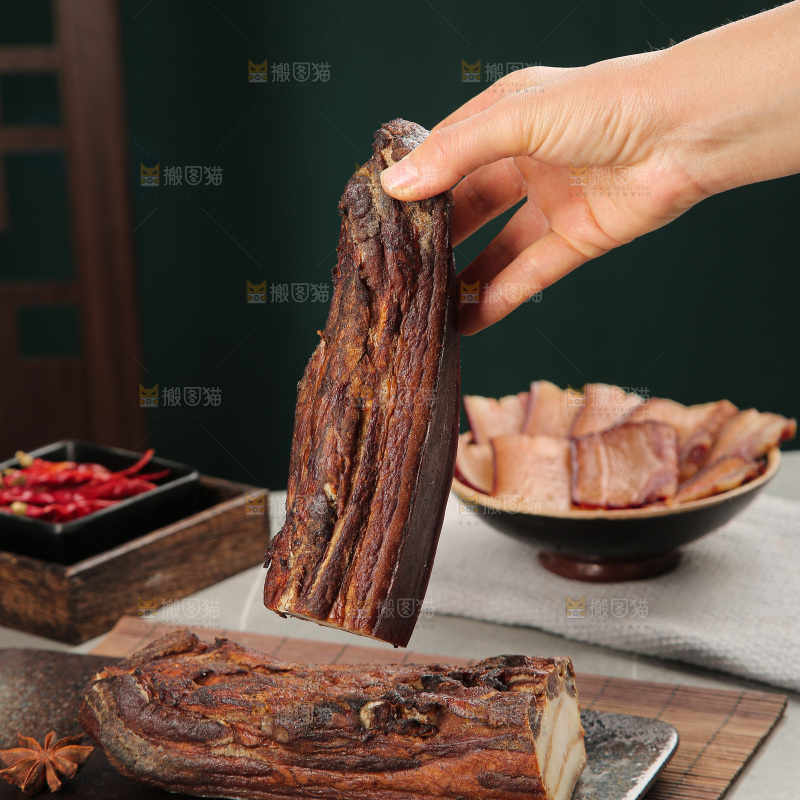 深底上的腊肉