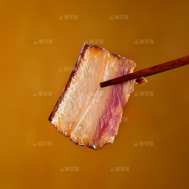 深底上的腊肉