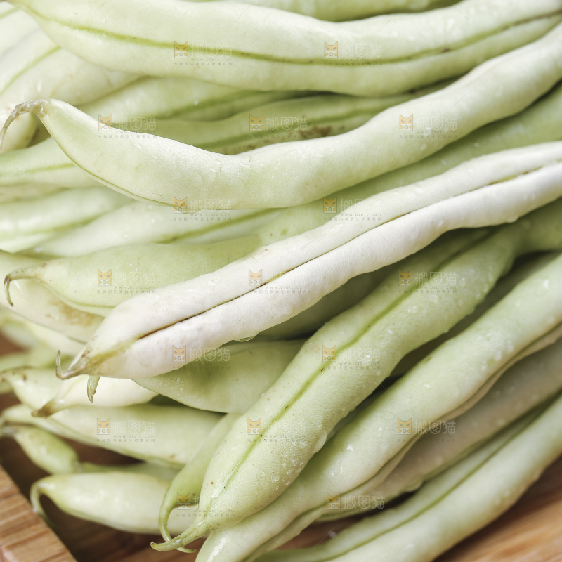 木底上的白芸豆角